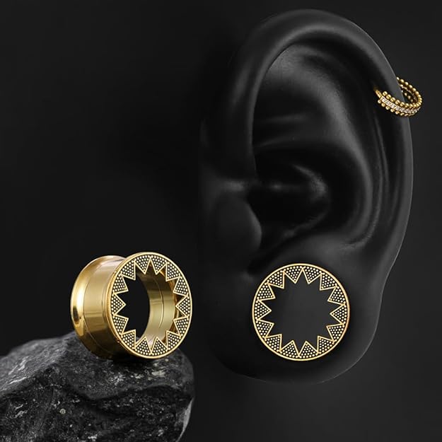 Accessoire d'oreille écarteur tribale en or.