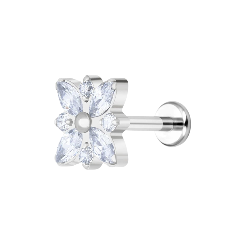 Piercing stud oreille fleur gothique en titane avec zircons, charme ténébreux.