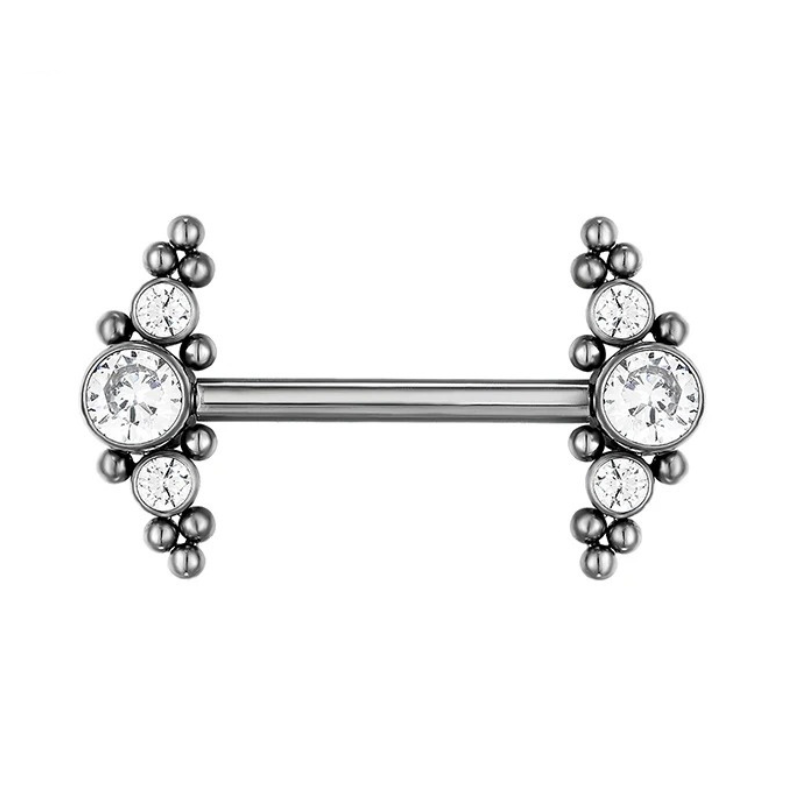 Piercing téton en titane avec zircons, élégance et brillance.