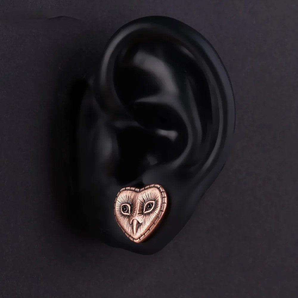 Ces écarteurs d'oreille sont un cri dans la nuit, style mystique garanti