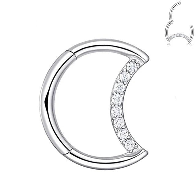 Piercing oreille croissant de lune en titane avec zircons étincelants