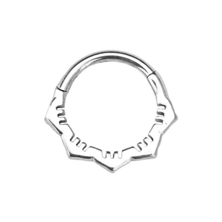 Bijou piercing septum couronne tribale en argent.